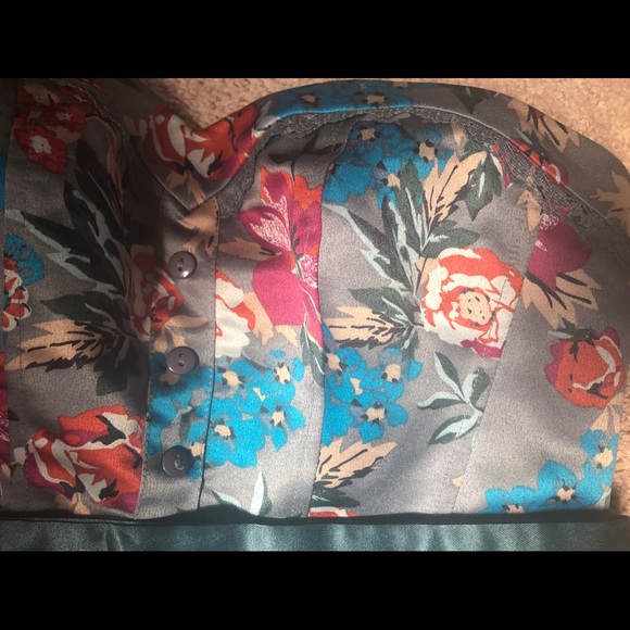 Gray floral print dress - Picture 2 of 6